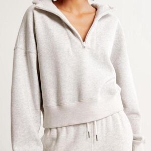 Abercrombie and fitch soft lounge a&f max essentials cropped grey zip up small
